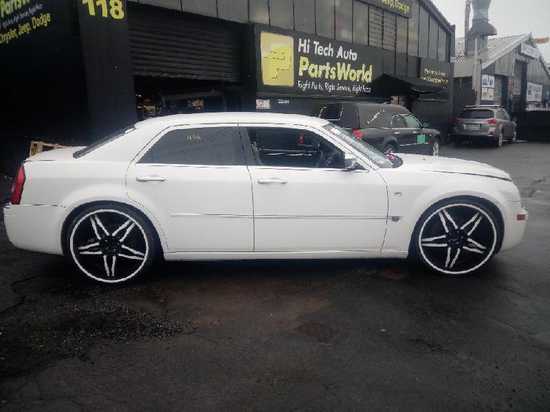 Chrysler 300C - 05-10