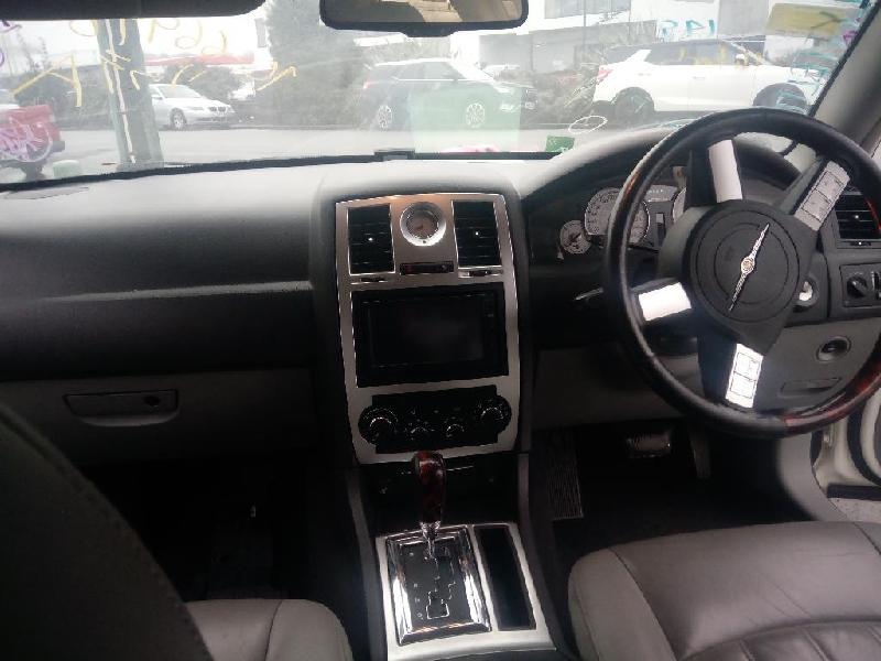 Chrysler 300C - 05-10