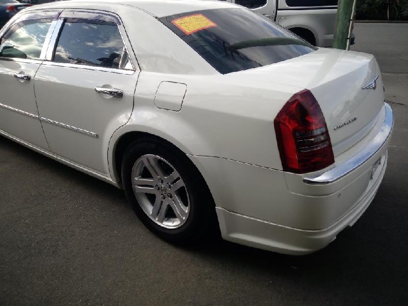 Chrysler 300C - 05-10