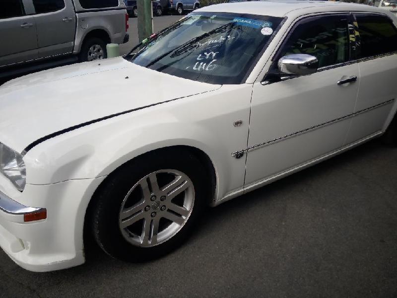 Chrysler 300C - 05-10