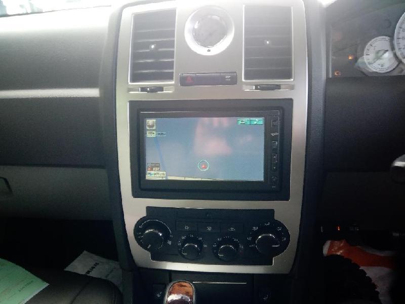 Chrysler 300C - 05-10