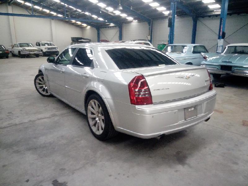Chrysler 300C - 05-10
