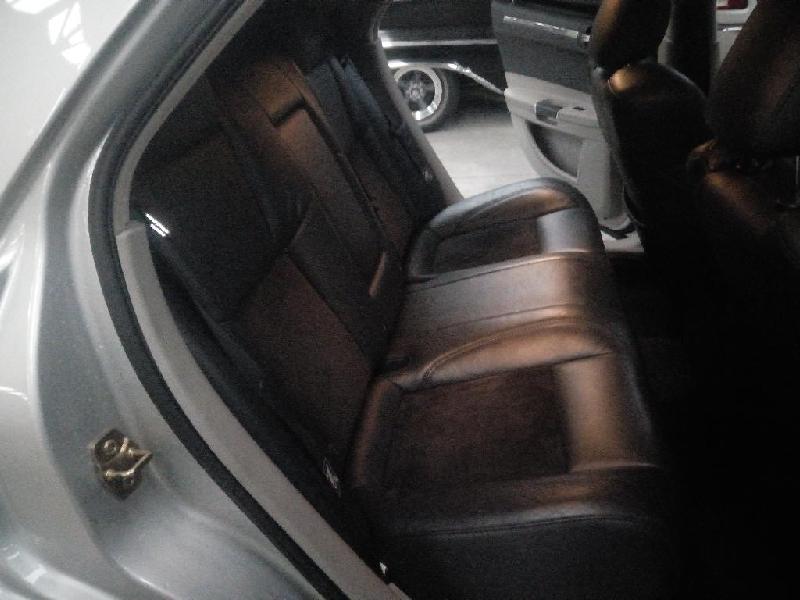 Chrysler 300C - 05-10