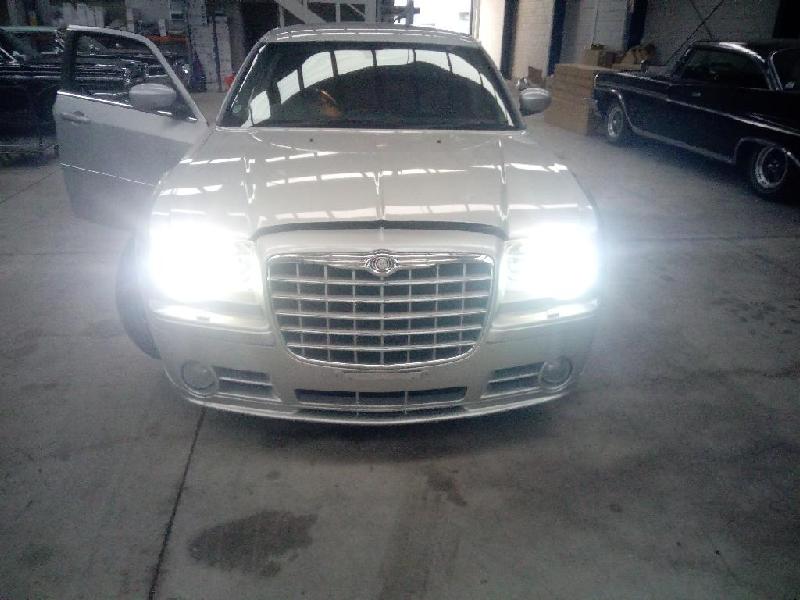 Chrysler 300C - 05-10