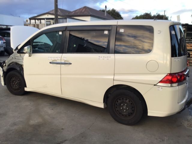 Honda Stepwagon - RG1