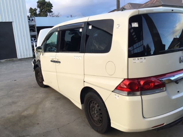 Honda Stepwagon - RG1