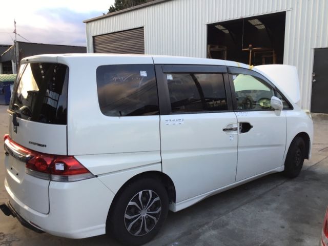 Honda Stepwagon - RG1