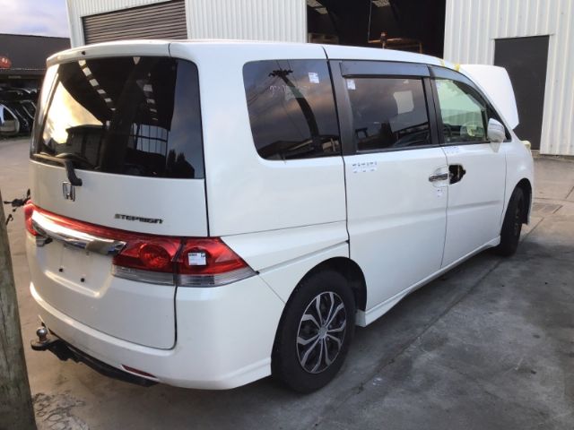 Honda Stepwagon - RG1