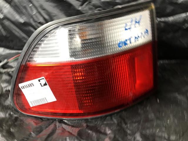 L Tailgate Light