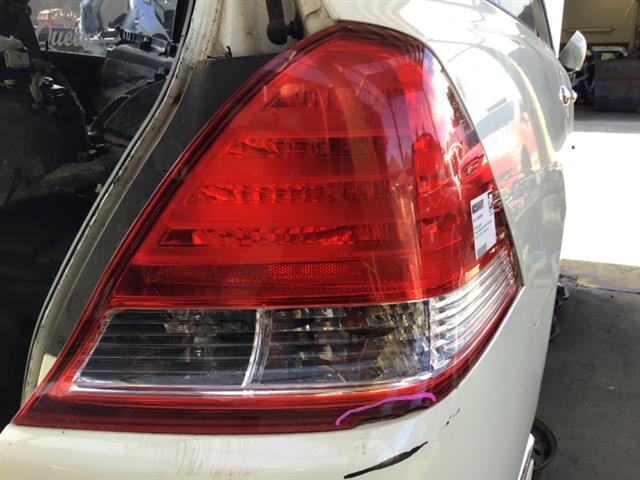 R Tail Light