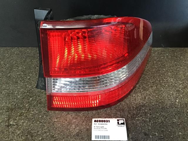 R Tail Light