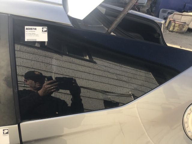 Lr Cargo Glass