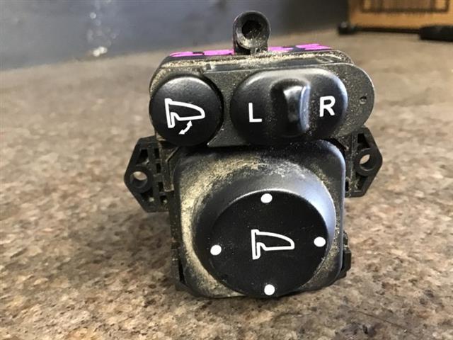 Mirror Adjuster Switch