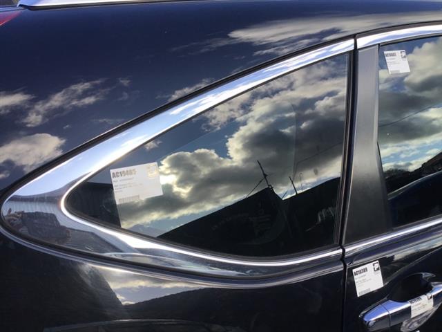 Rr Cargo Glass