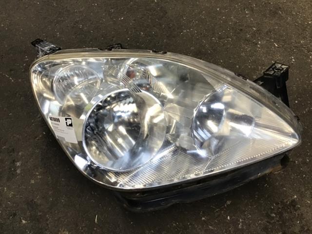 R Headlight