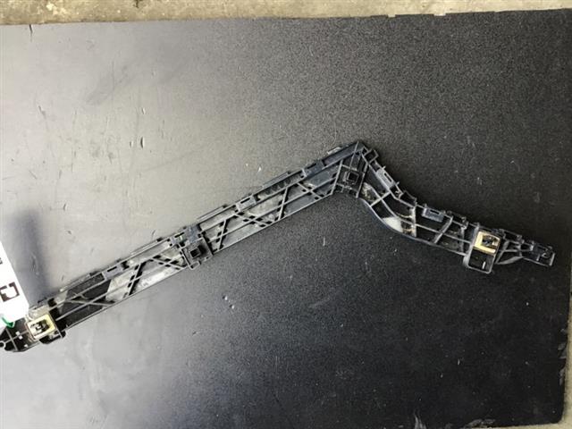 Rr Bumper Retainer
