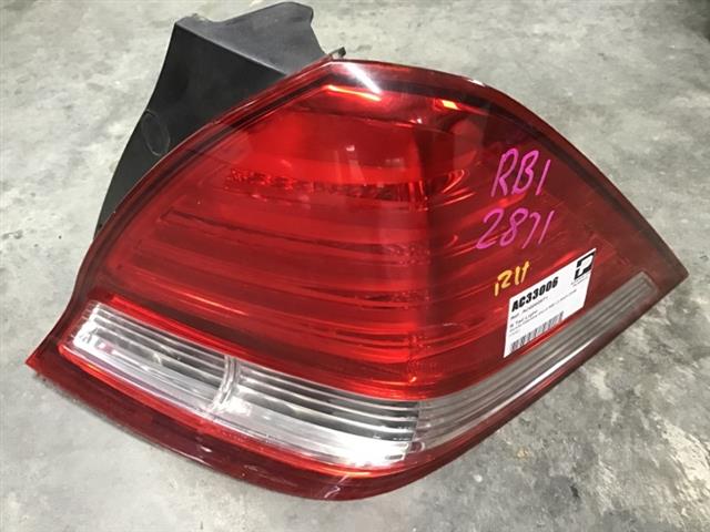 R Tail Light