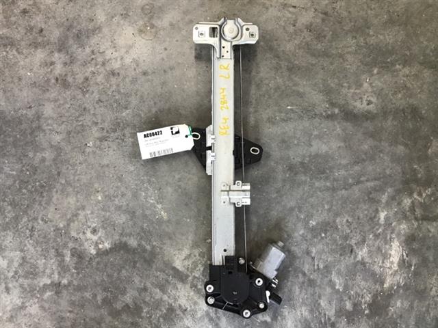Lr Door Elec Regulator