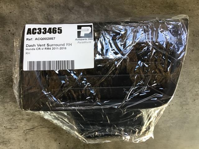 Dash Vent Surround Rh