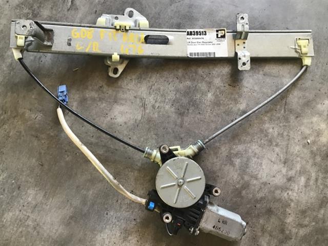 Lr Door Elec Regulator