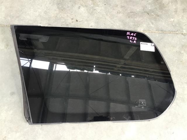 Lr Cargo Glass