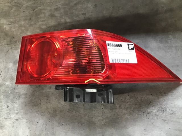 R Tail Light