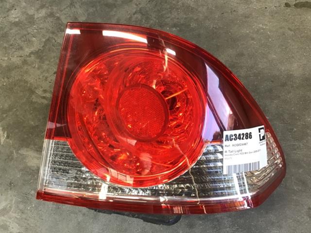 R Tail Light