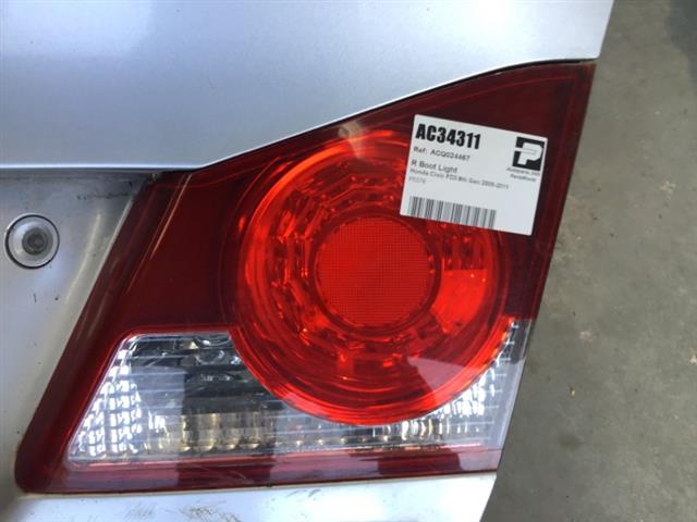 R Boot Light