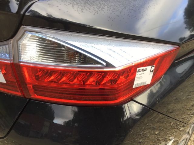 R Tail Light