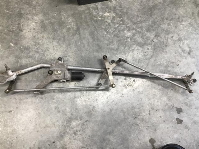 Front Wiper Rack Assy