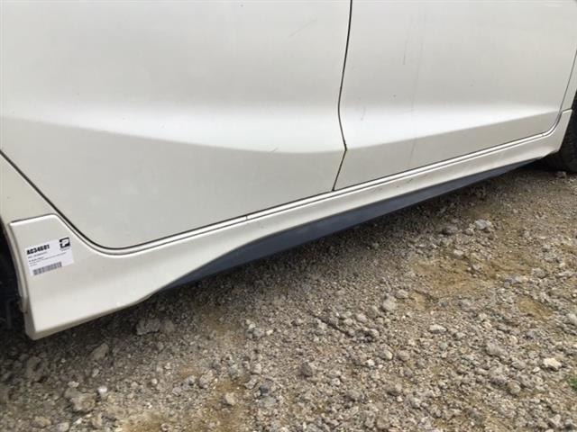 R Side Skirt