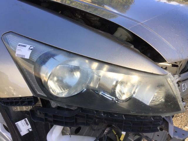 R Headlight
