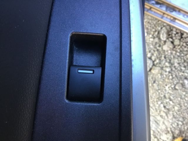 Lr Window Switch