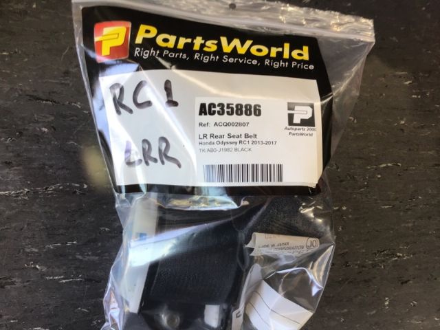 Lr Rear Seat Belt