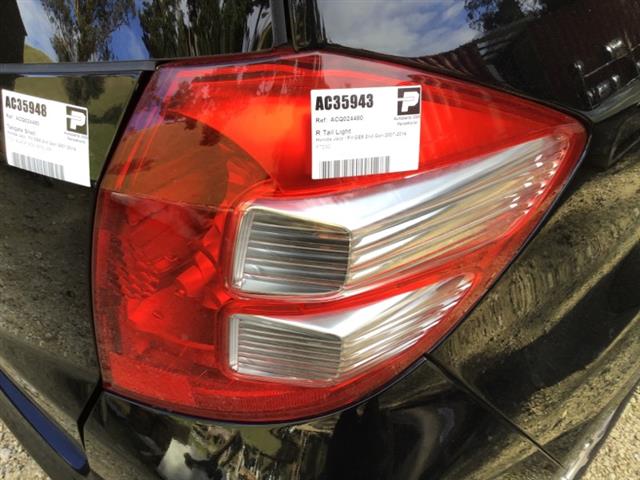 R Tail Light