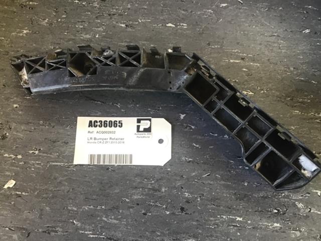 Lr Bumper Retainer