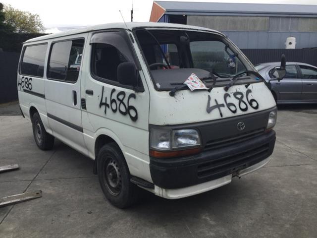 Toyota Hiace - LH113