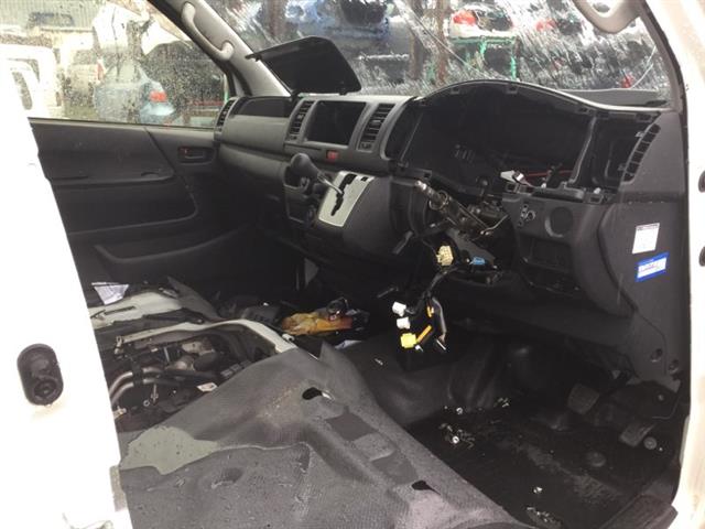 Toyota Hiace - TRH200