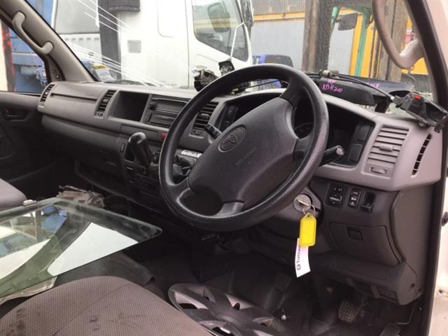 Toyota Hiace - KDH222 05-
