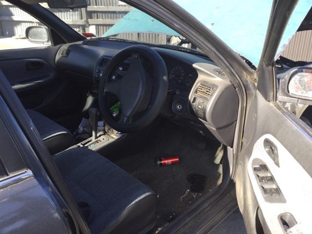 Toyota Sprinter - AE100