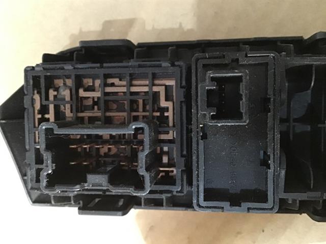Mirror Adjuster Switch