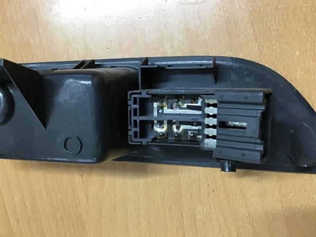 Lr Window Switch