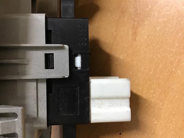 Lr Window Switch