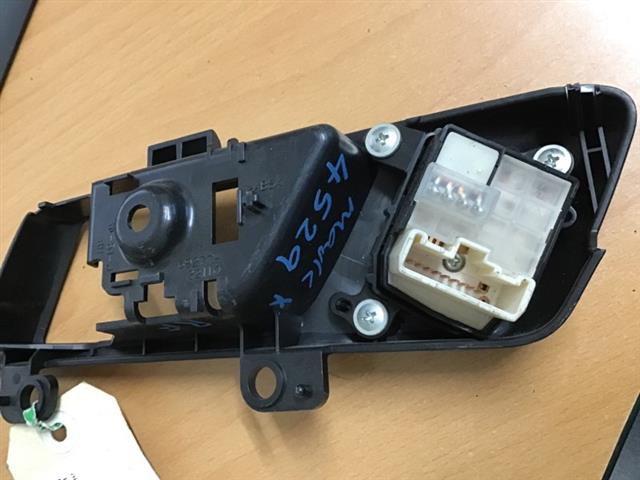 Mirror Adjuster Switch