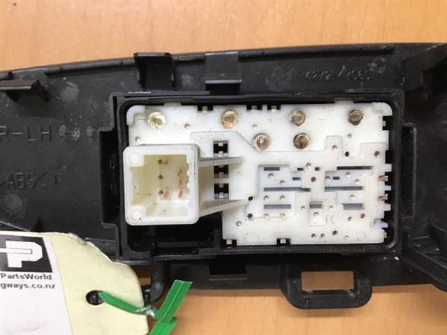 Lr Window Switch