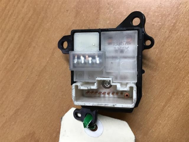 Mirror Adjuster Switch