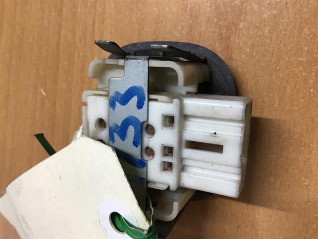 Lr Window Switch