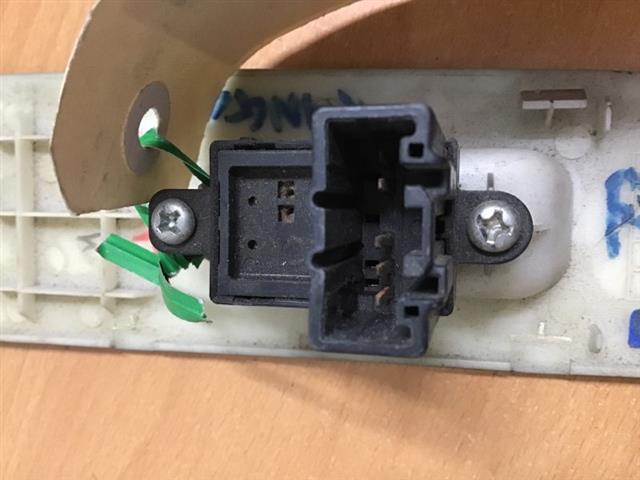 Lr Window Switch