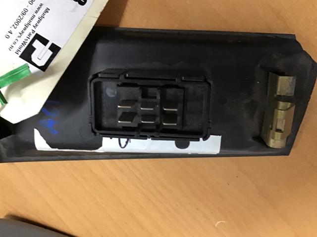 Lr Window Switch