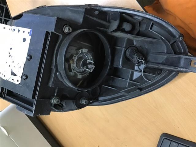 R Headlight